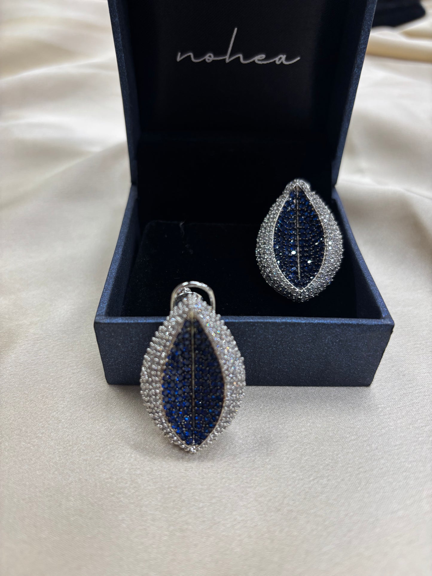 Blue Élan Earrings