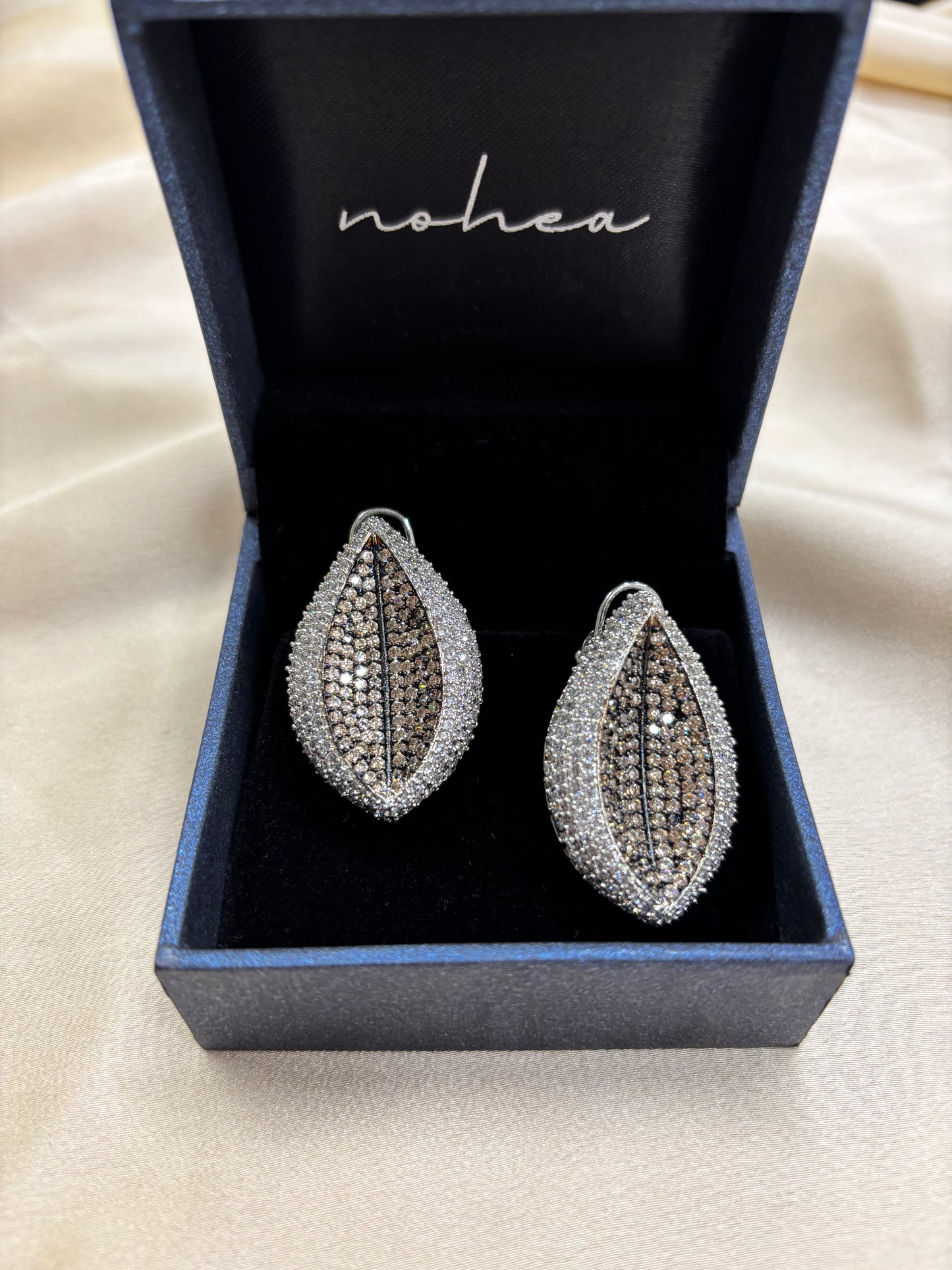Golden Élan Earrings