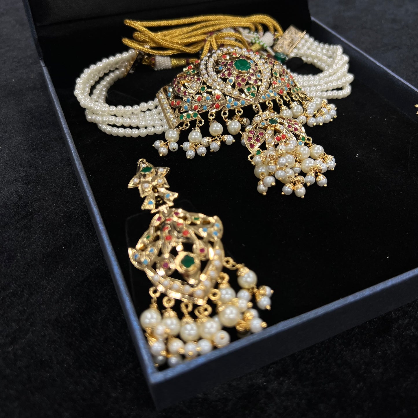 Sultana Jadau Set