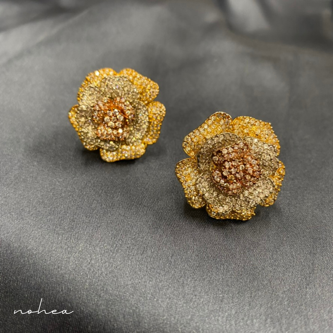 Kari Flower Stud Earrings